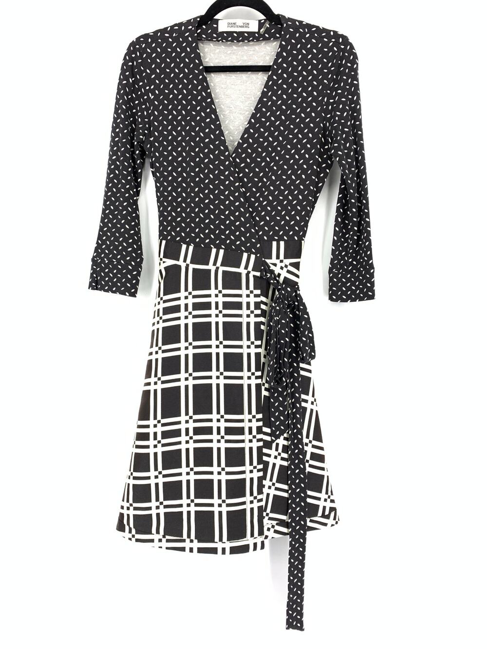 Diane Von Furstenberg Dress Women's Sz 2 Tie Waist Wrap V Neck Black-White